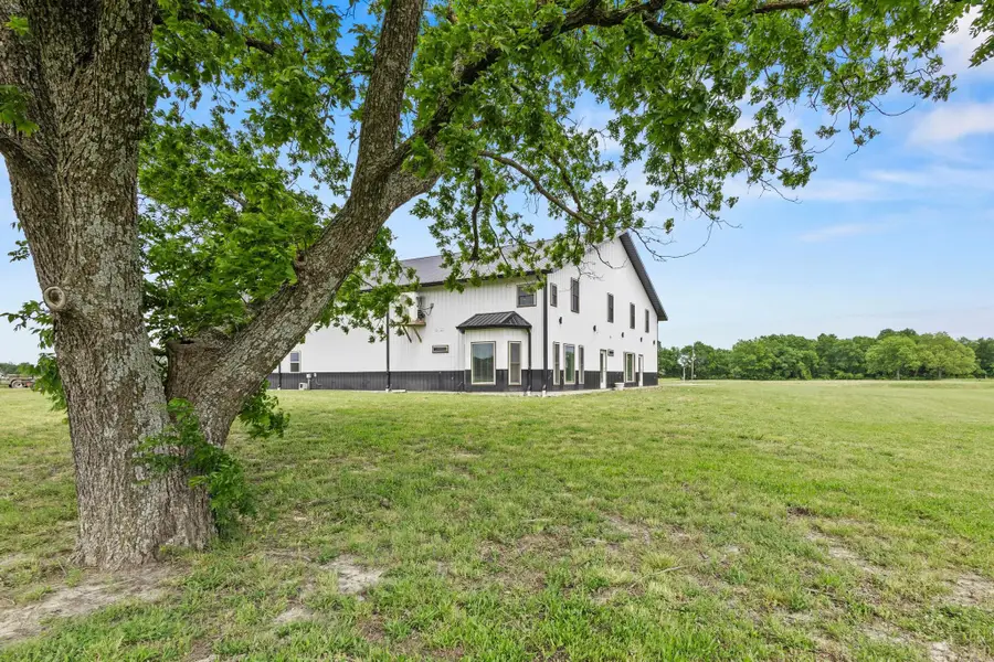 5425 County Road 4604, Commerce, TX 75428 - Image #2