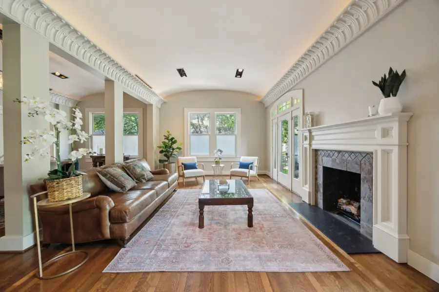 2560 Cockrell Avenue, Fort Worth, TX 76109 - Image #3