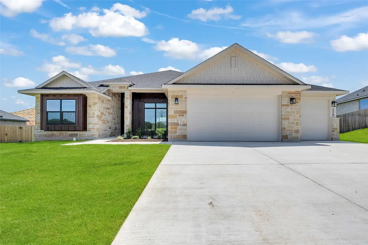 229 Lasso Loop, Lorena, TX 76655 - Image #1