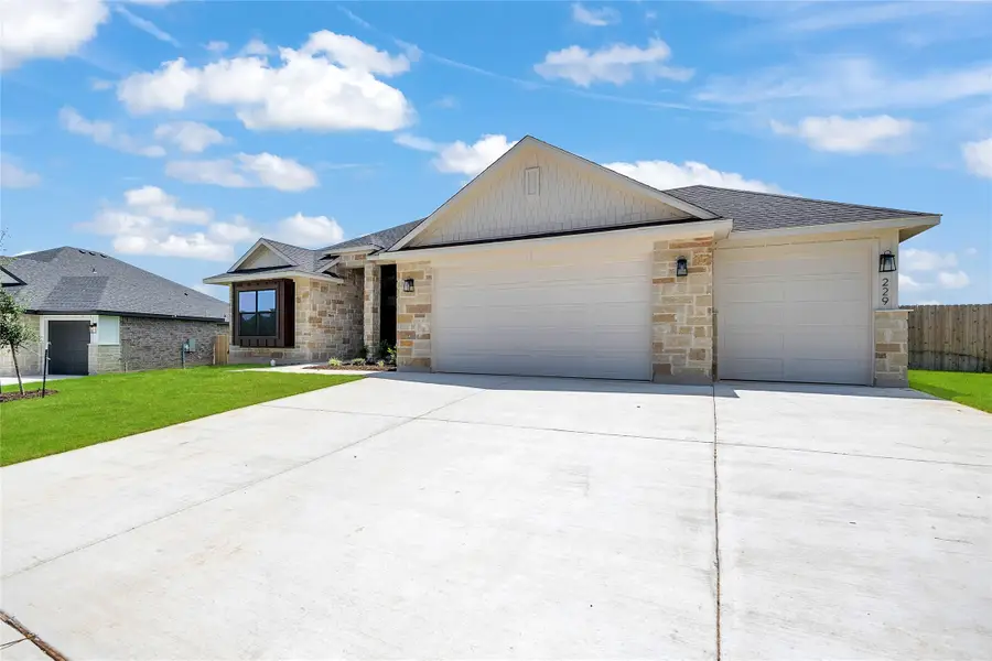 229 Lasso Loop, Lorena, TX 76655 - Image #2