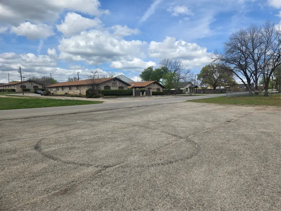 5840 Calloway Street, Sansom Park, TX 76114 - Image #3