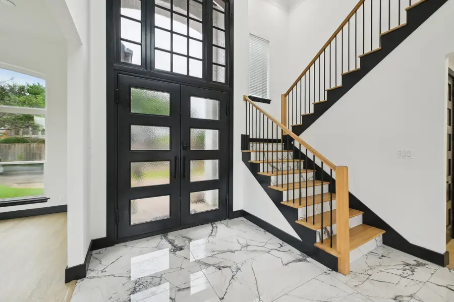 4219 Hollow Oak Drive, Dallas, TX 75287 - Image #2