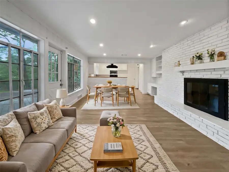 5816 Yolanda Drive, Fort Worth, TX 76112 - Image #2