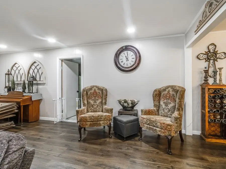 217 W Grady Street, Blooming Grove, TX 76626 - Image #2