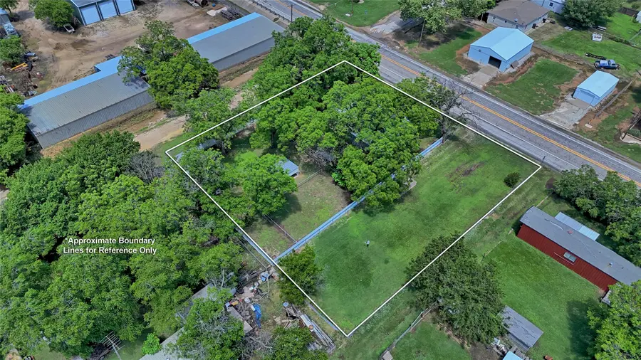 411 W Pine Street, Nocona, TX 76255 - Image #3