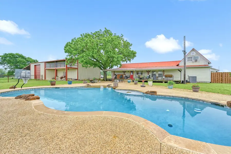 3138 Scarbrough Road, Sadler, TX 76264 - Image #2