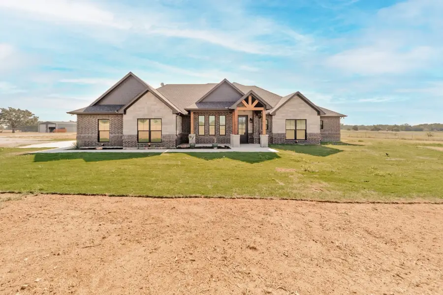 170 Rolling Hills Boulevard, Alvord, TX 76225 - Image #3