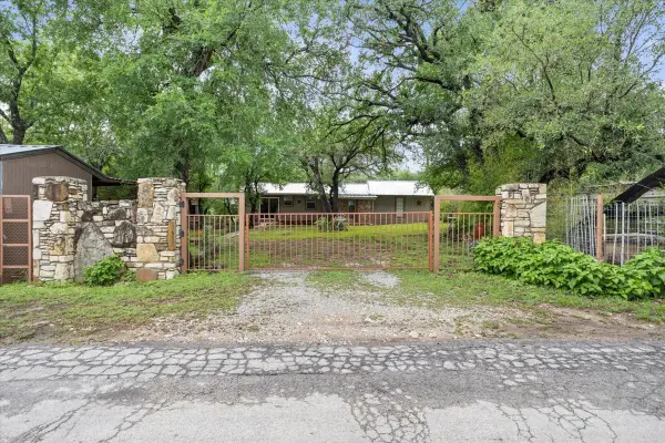 4932 Cimmaron Trail, Weatherford, TX 76087