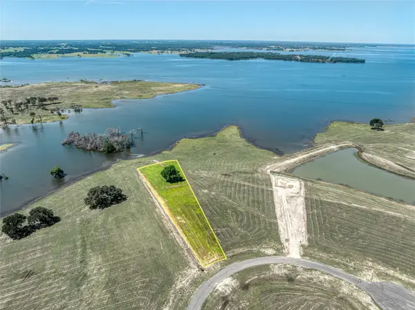 385 Sailview Court, Honey Grove, TX 75446