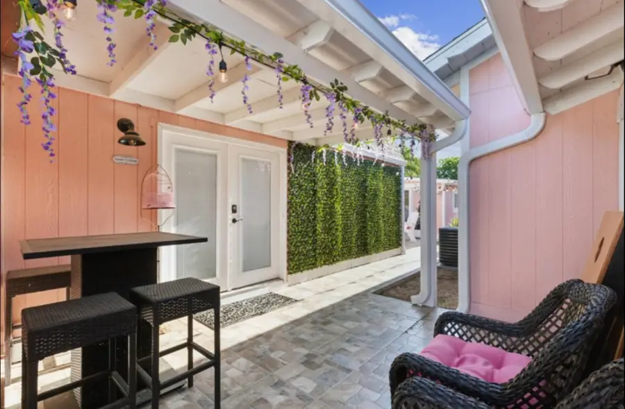 114 W Doyle Street, Granbury, TX 76048 - Image #3