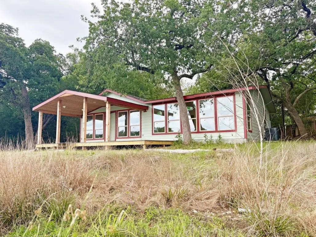 106 Caddo, Smithville, TX 78957 - #1