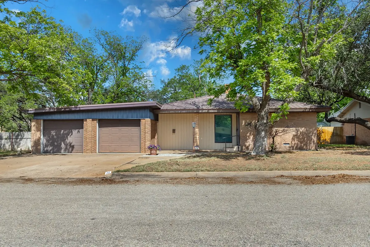 2009 S China Street, Brady, TX 76825 - Image #1