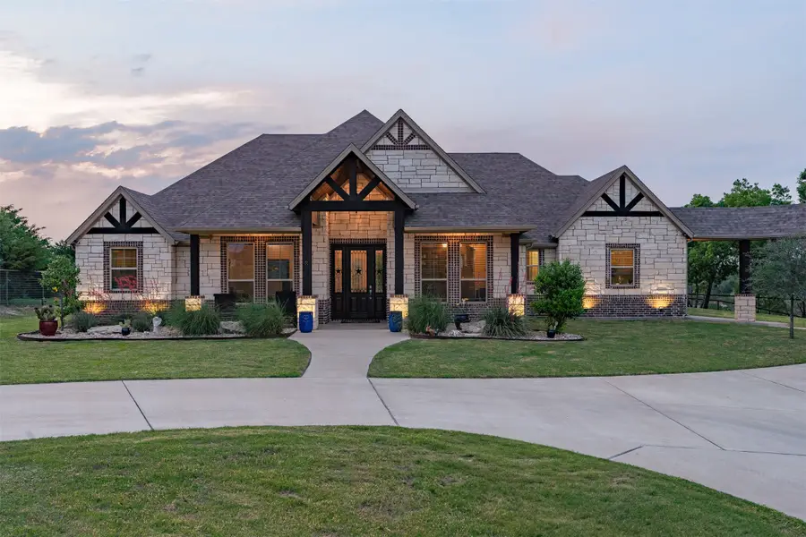 288 S Ridgeoak Court, Weatherford, TX 76087 - Image #2