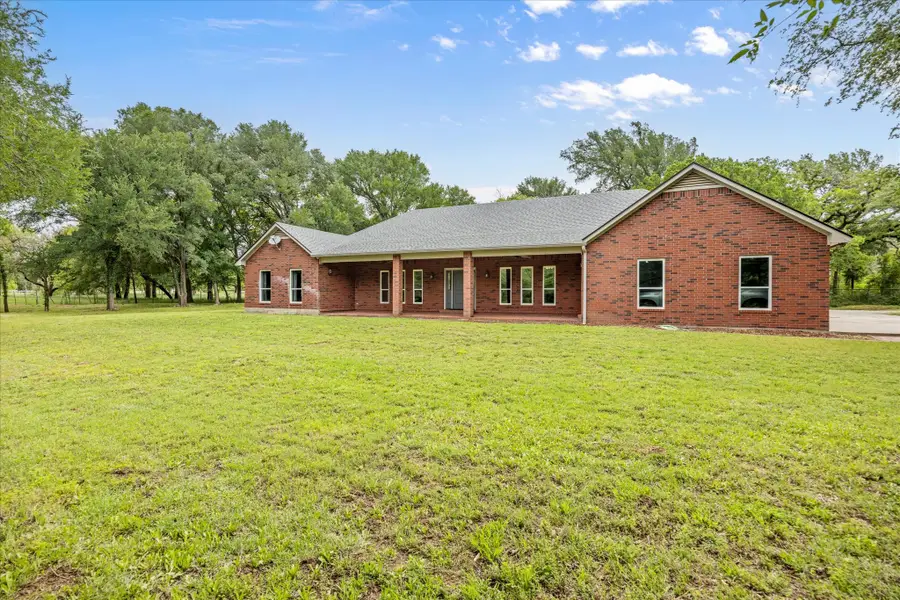 107 Pleasant Valley Lane, Weatherford, TX 76087 - Image #2