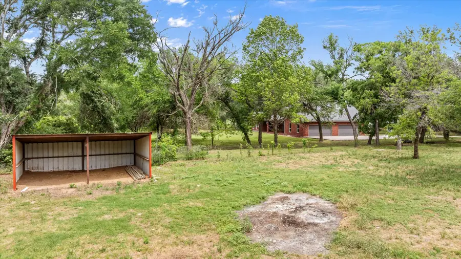 107 Pleasant Valley Lane, Weatherford, TX 76087 - Image #3