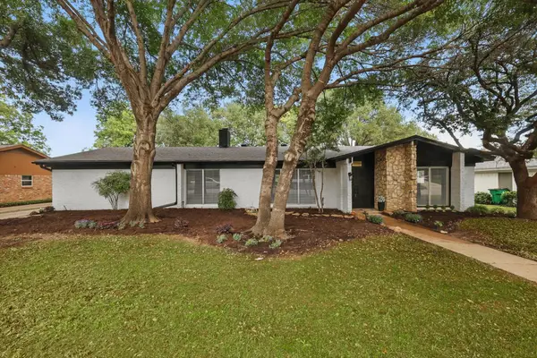 4512 Starlight Drive, Haltom City, TX 76117