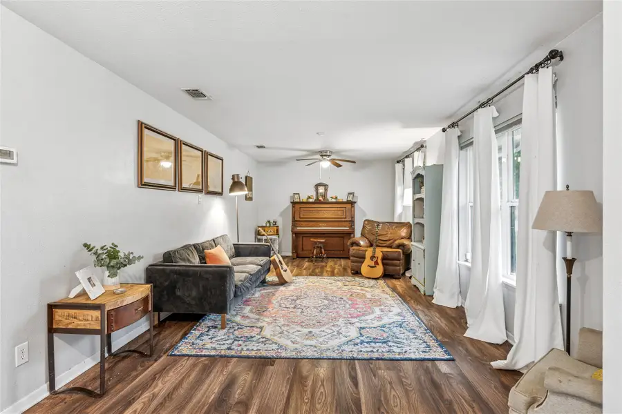 1314 Mildred Lane, Benbrook, TX 76126 - Image #3