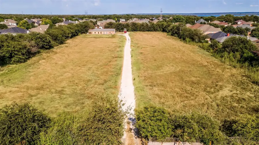 6310 Webb Lynn Road, Grand Prairie, TX 75052 - Image #2