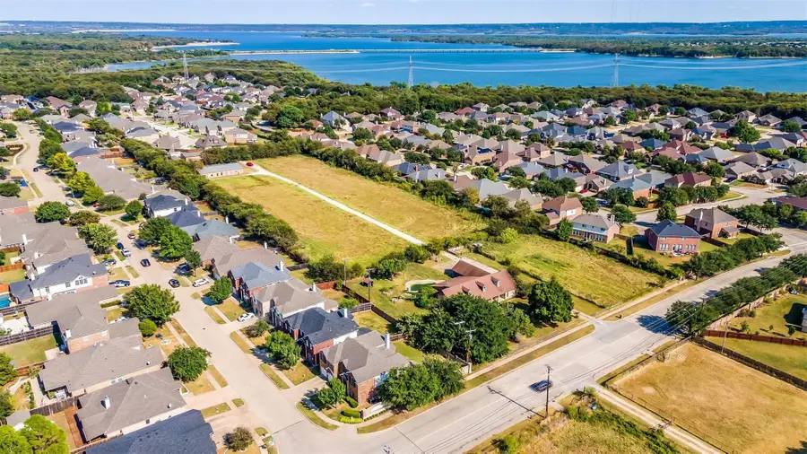 6310 Webb Lynn Road, Grand Prairie, TX 75052 - Image #3