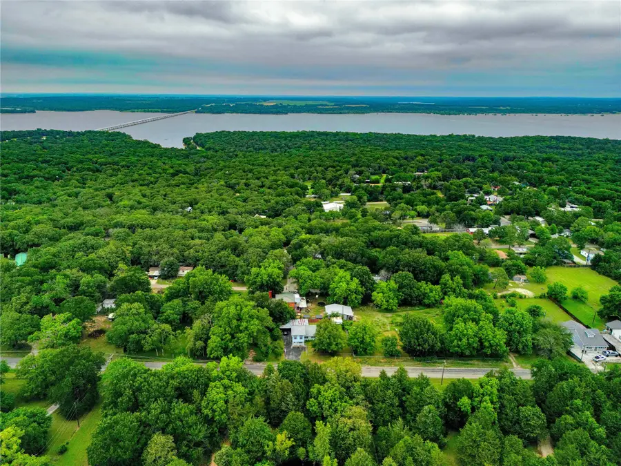 389 Hillcrest Circle, Gordonville, TX 76245 - Image #2