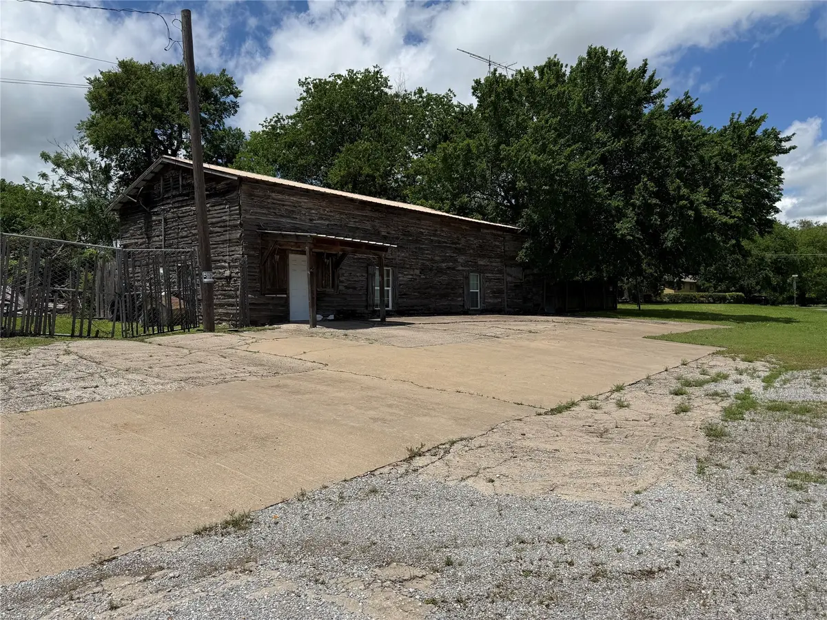 503 Katy Boulevard, Bonham, TX 75418 - Image #1