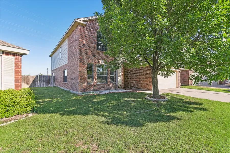 6321 Stone Lake Drive, Fort Worth, TX 76179 - Image #2
