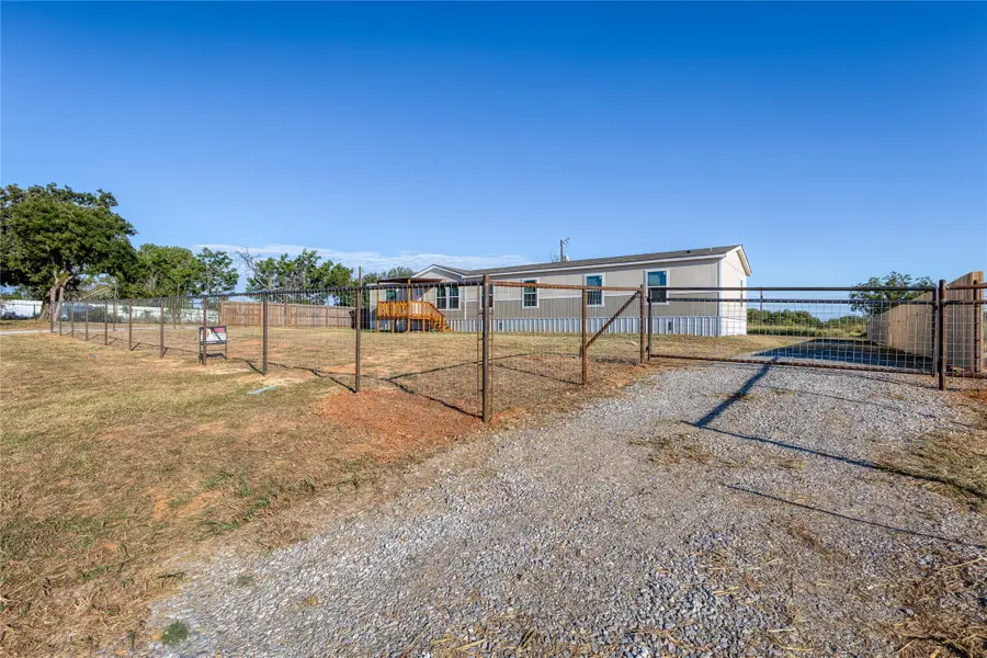 510 Peel Road, Springtown, TX 76082 - Image #3