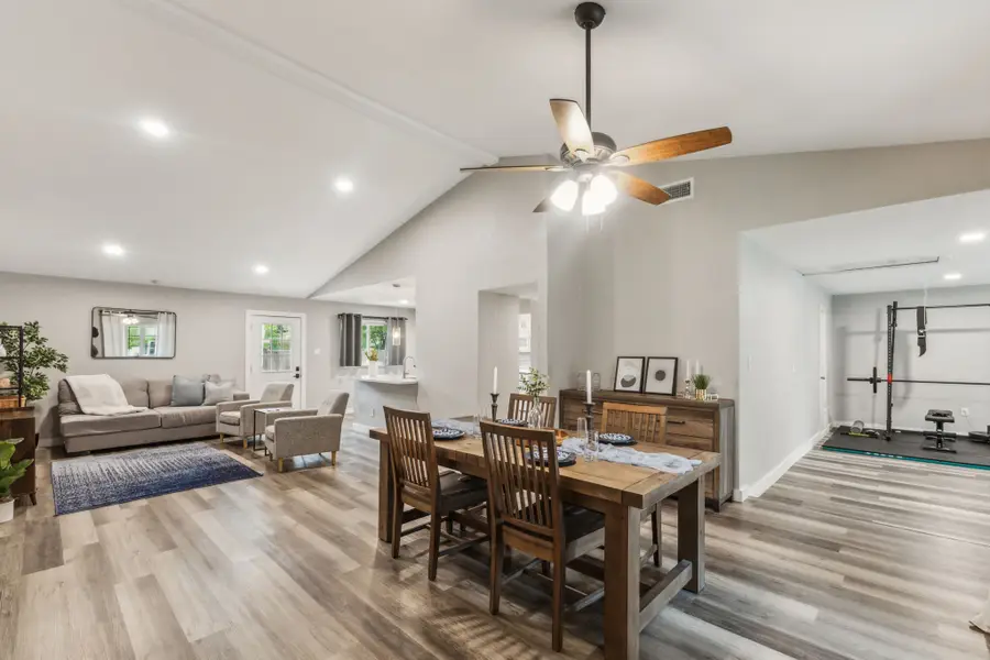 434 Jamestown Drive, Garland, TX 75043 - Image #2