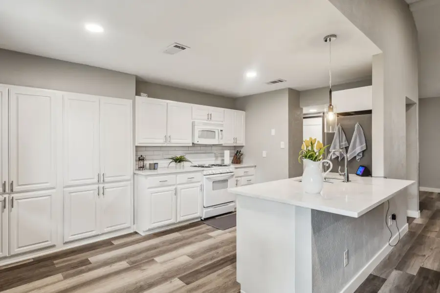 434 Jamestown Drive, Garland, TX 75043 - Image #3