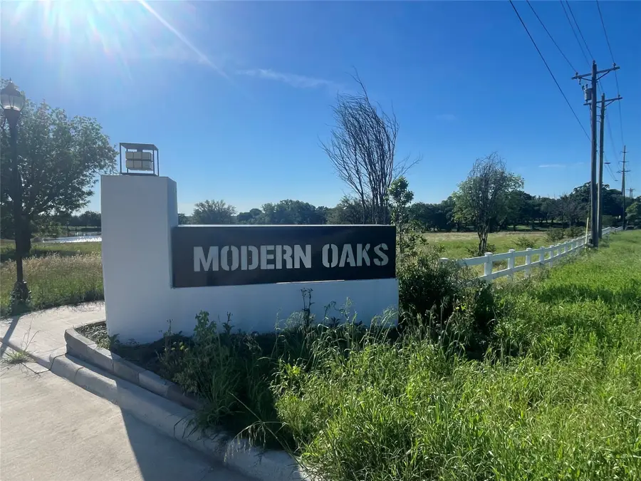 554 Helena Drive, Granbury, TX 76048 - Image #3