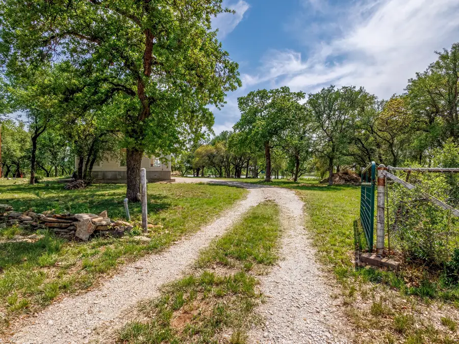 9555 County Road 456, Brownwood, TX 76801 - Image #2