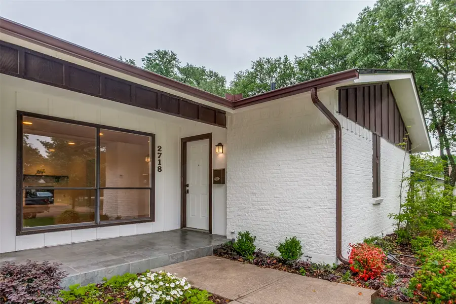 2718 Running Brook Lane, Dallas, TX 75228 - Image #2