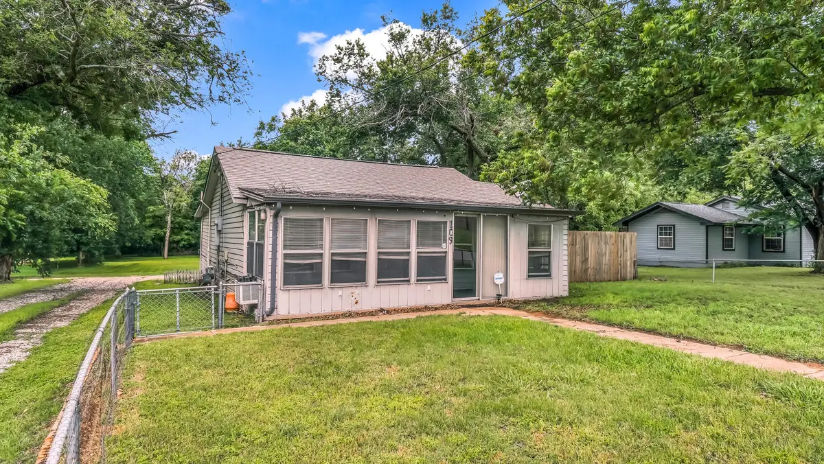 109 N Mill Street, Weatherford, TX 76086 - Image #1