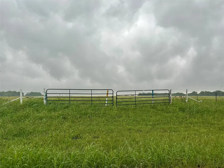 1801 S 4th Street, Grandview, TX 76050 - Image #2