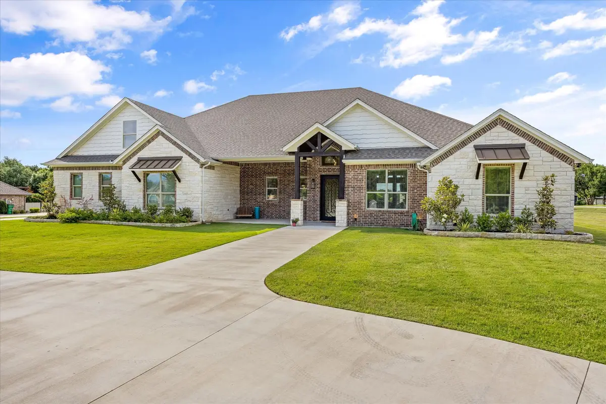 2207 Wood Duck Lane, Granbury, TX 76049 - Image #1