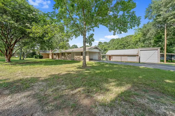 1621 Baseball Loop, Diana, TX 75640