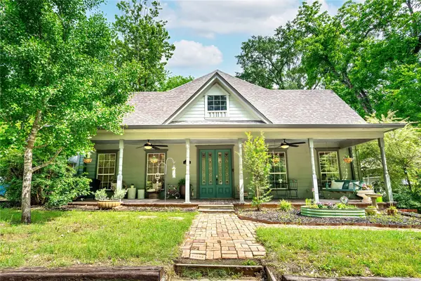 305 Jefferson Street, Daingerfield, TX 75638