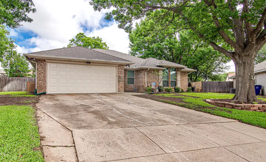 3 Hastings Court, Mansfield, TX 76063 - Image #2