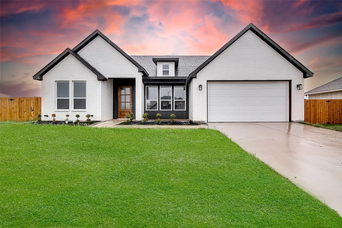 204 High Ridge Court, Godley, TX 76044 - Image #1