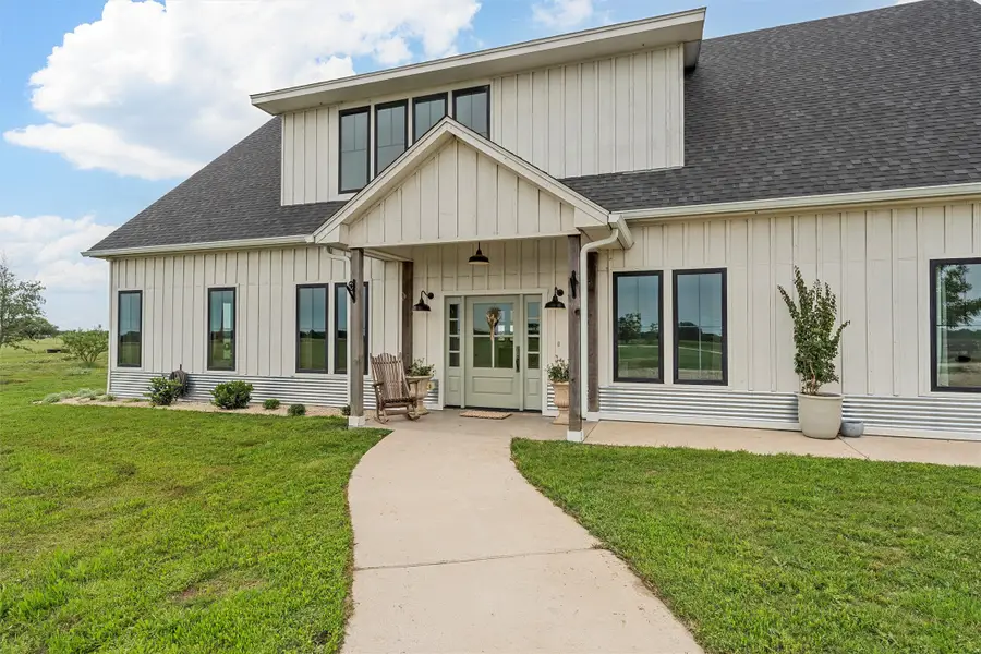 1197 Prairie Chapel Road, Crawford, TX 76638 - Image #3