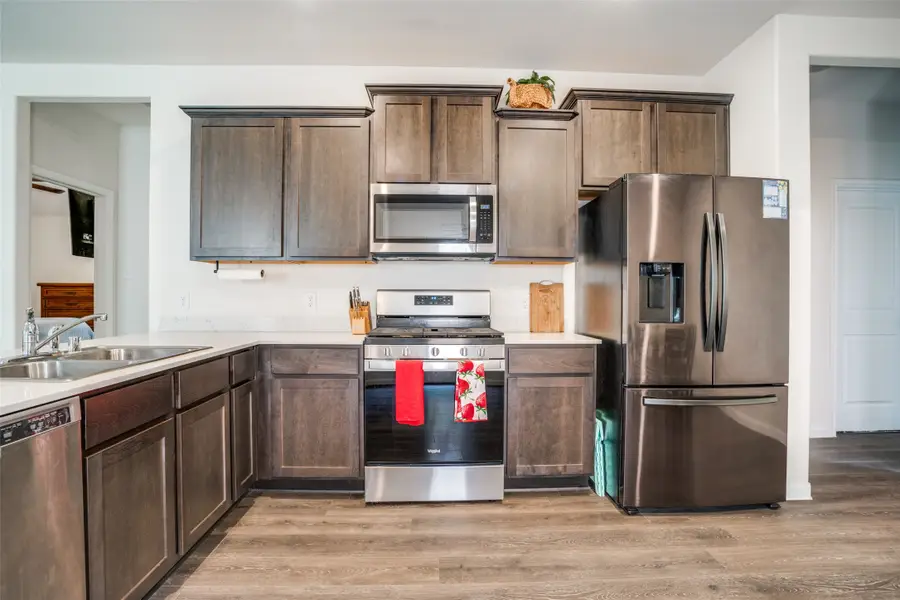 3916 Oak Creek Circle, Denison, TX 75020 - Image #3