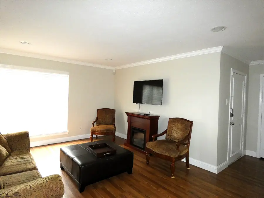 10534 Stone Canyon Road #111, Dallas, TX 75230 - Image #2