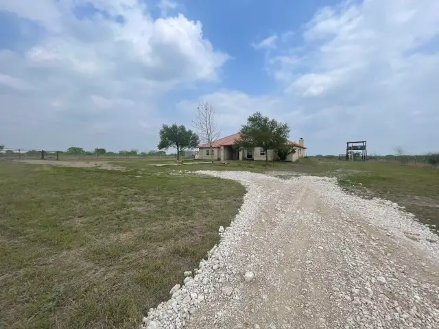 7448 N Us Highway 281, Orange Grove, TX 78372 - Image #2