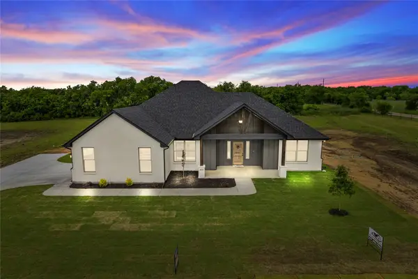 8529 Bronco Drive, Godley, TX 76044