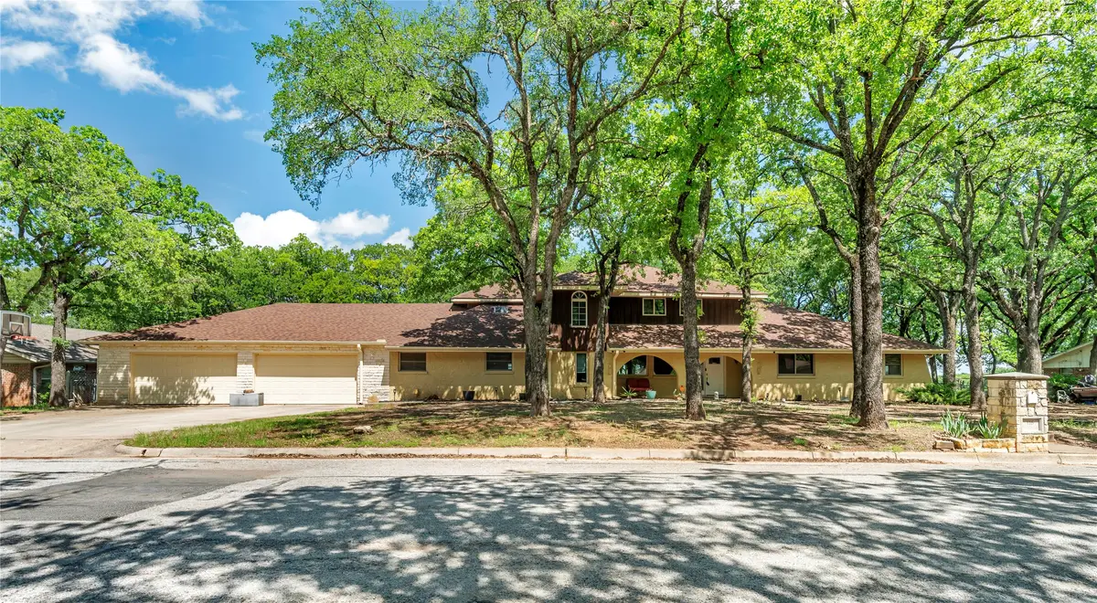 116 Nottingham Circle, Bridgeport, TX 76426 - Image #1