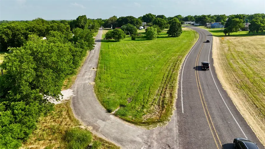 404 N Main Street, Bailey, TX 75413 - #2