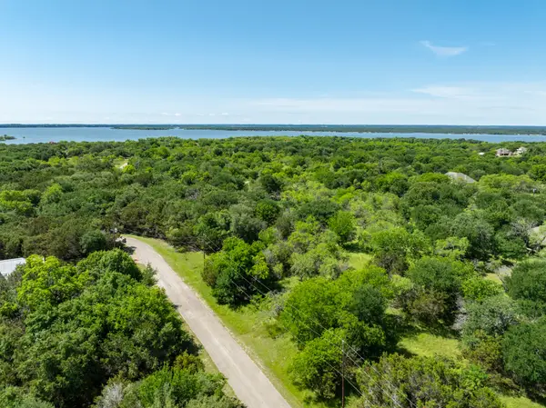 17145 Woodlawn Drive, Whitney, TX 76692