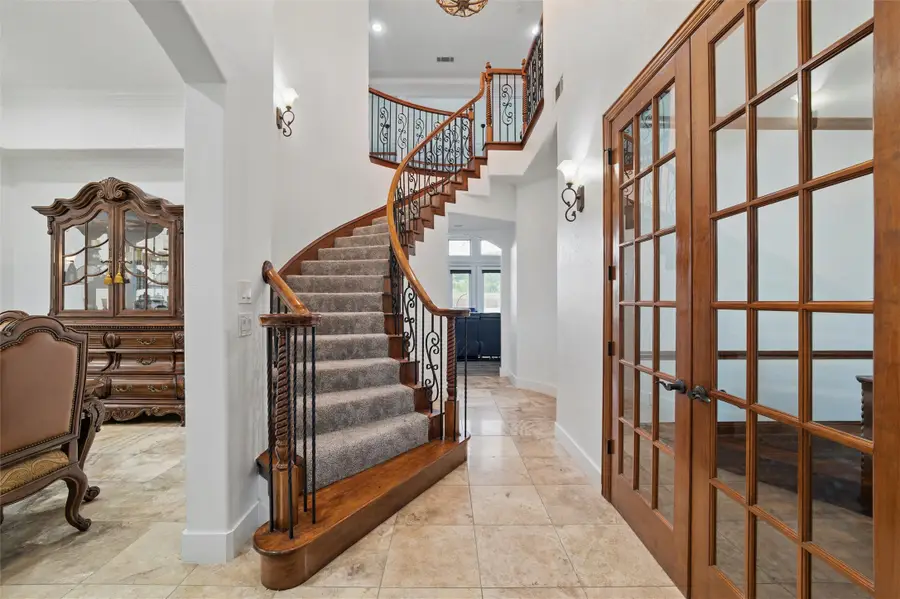 2056 Willow Bend Drive, Oak Leaf, TX 75154 - Image #3