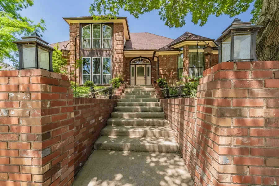 707 Kyle Drive, Arlington, TX 76011 - Image #2