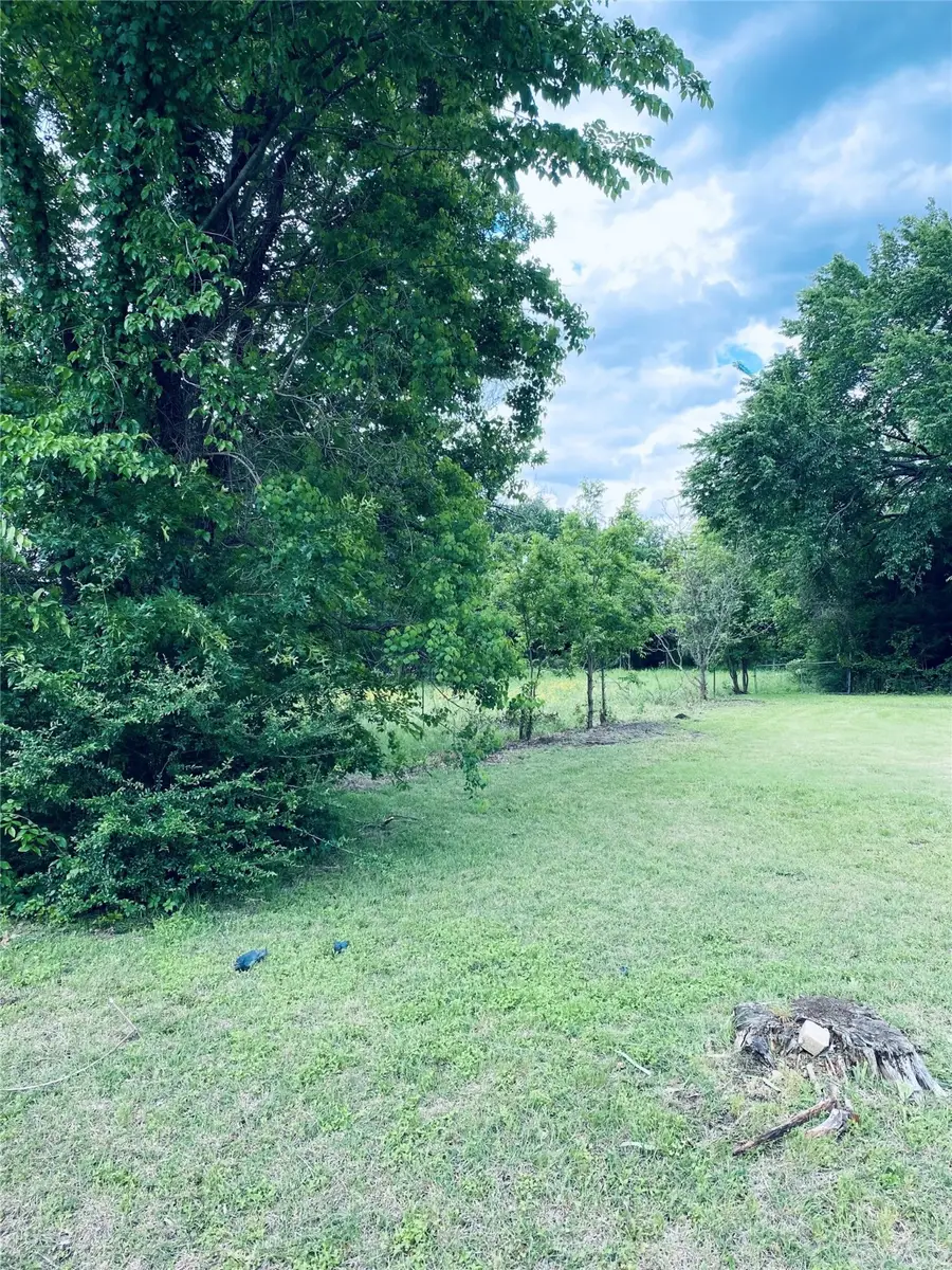 1000 Silver Creek Drive, Desoto, TX 75115 - Image #3